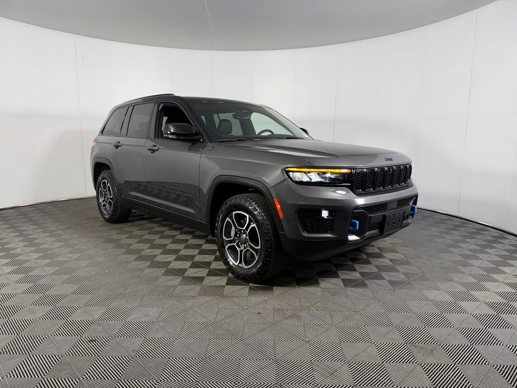 Used 2023 Jeep Grand Cherokee Trailhawk AWD/4WD image 3