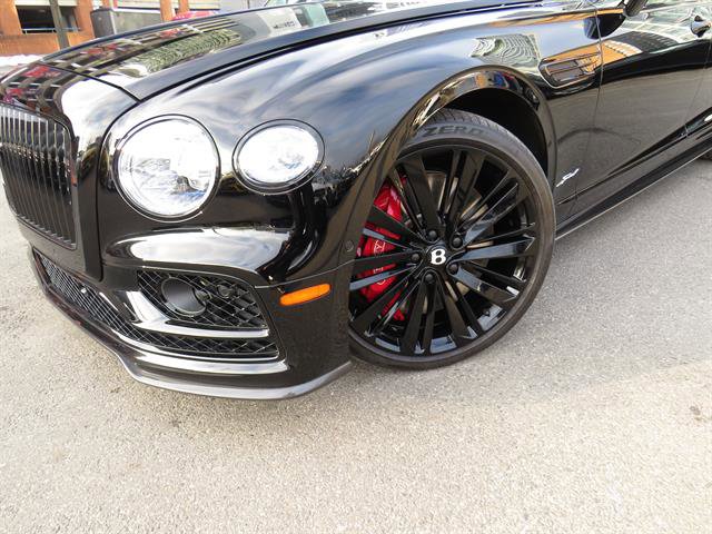 Used 2023 Bentley Flying Spur W12 image 25