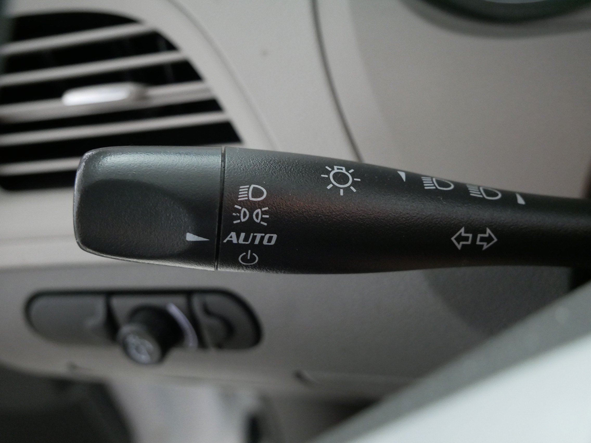 Used 2011 Chevrolet Malibu LS FWD image 32