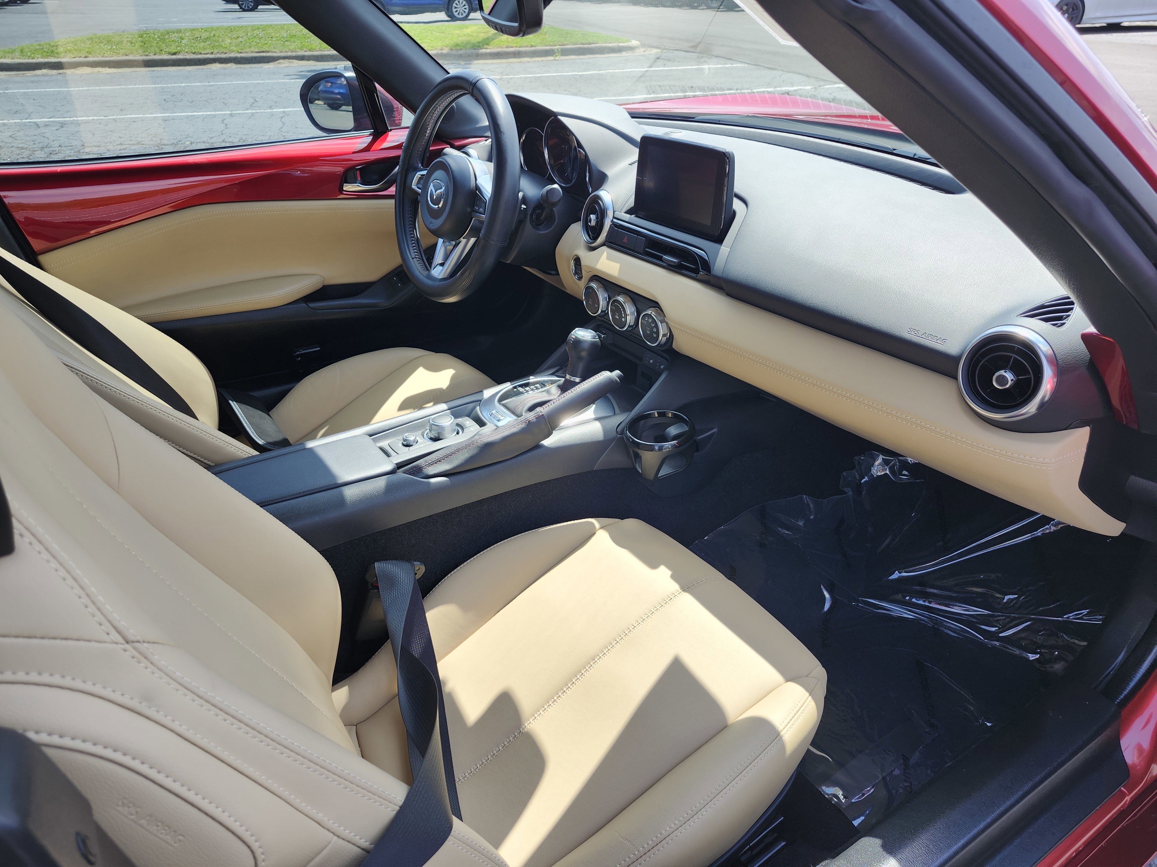 Used 2019 MAZDA MX-5 Miata RF Grand Touring RWD image 28