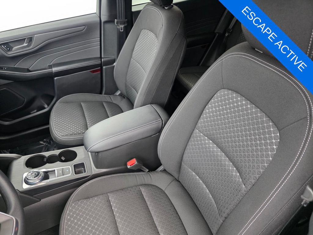 Used 2026 Ford Escape Active w/ Tech Pack #1 FWD image 11