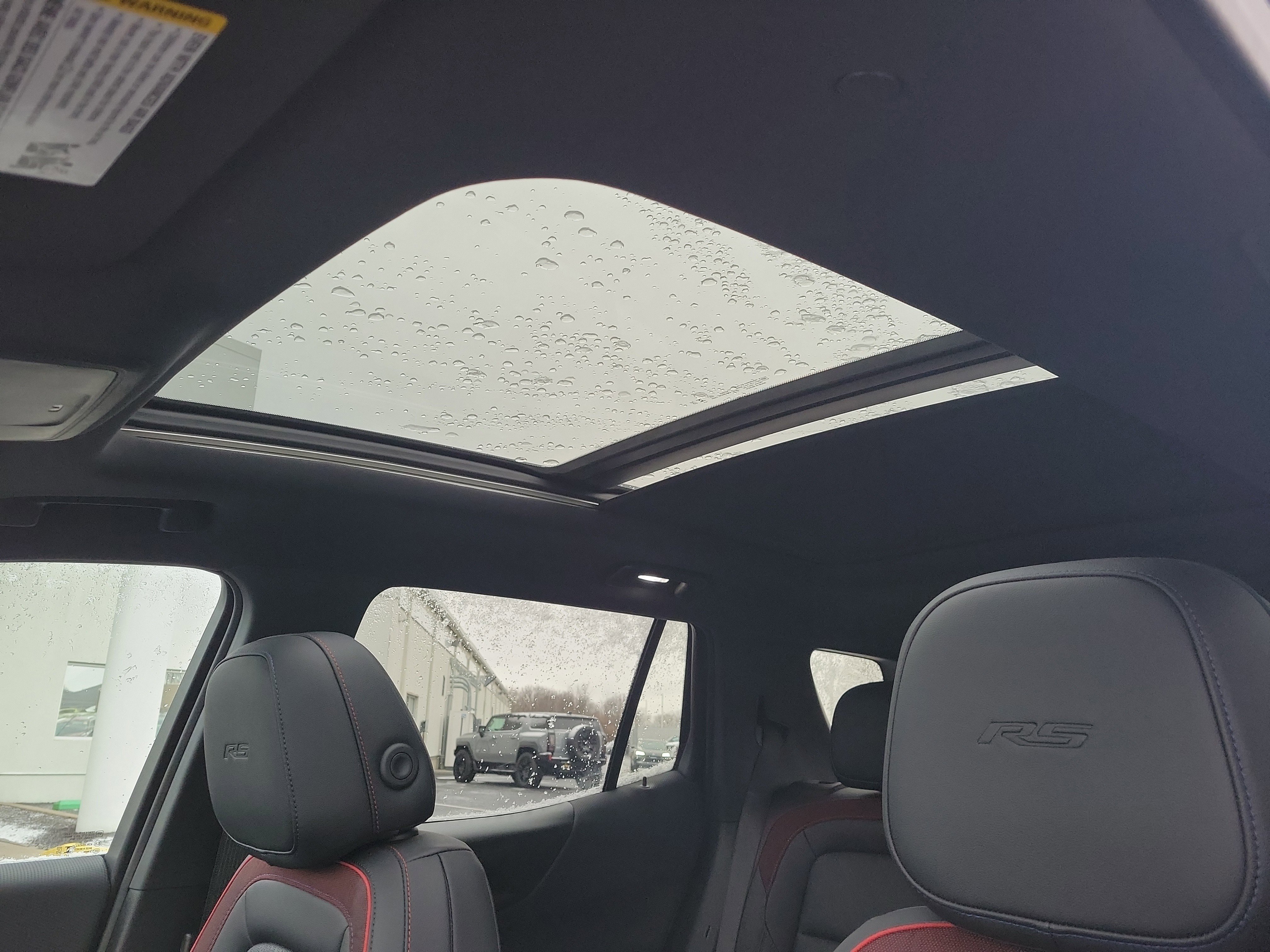 Used 2025 Chevrolet Equinox RS w/ Safety and Technology Package image 18