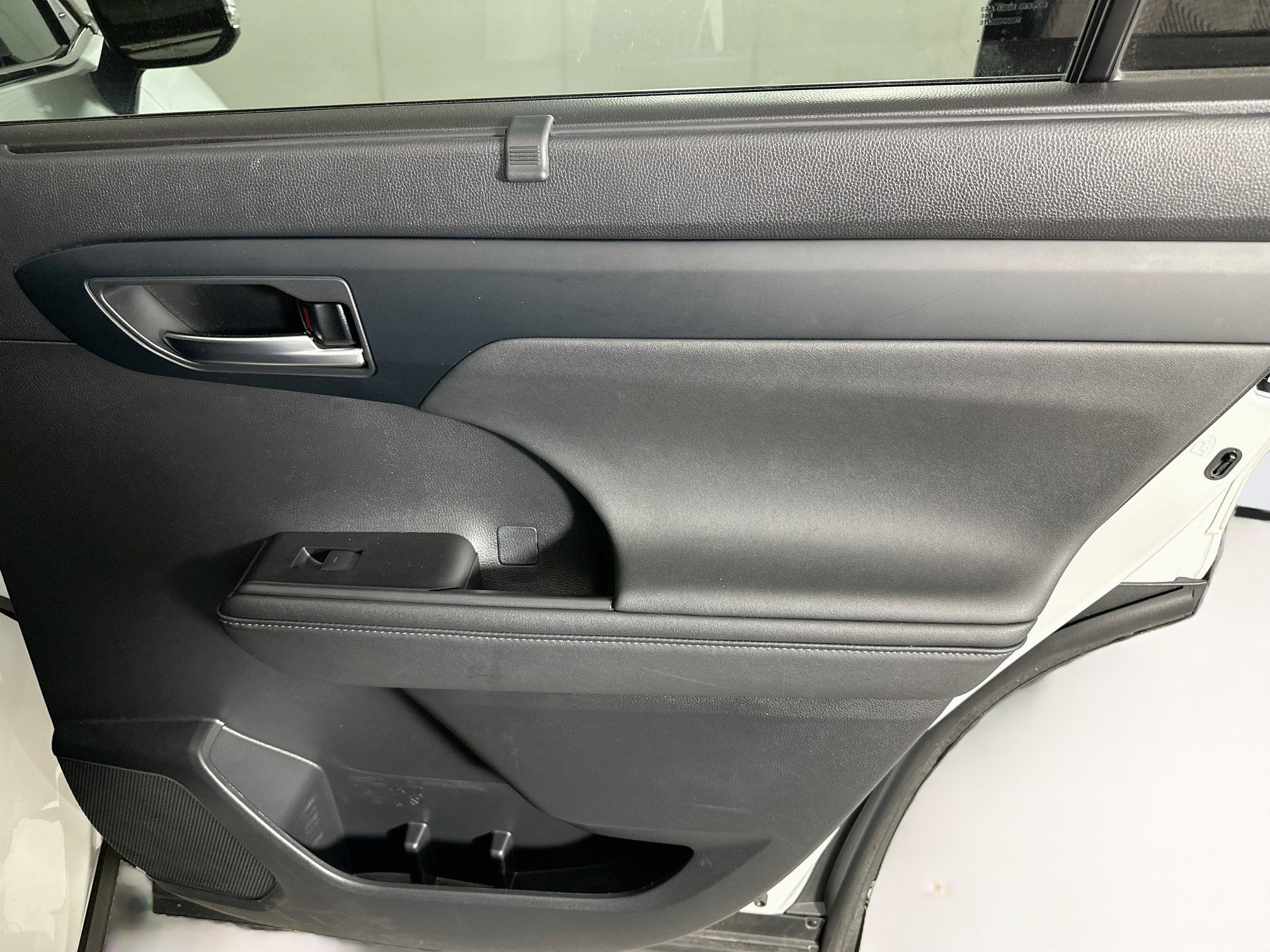 Used 2023 Toyota Highlander XLE FWD image 33