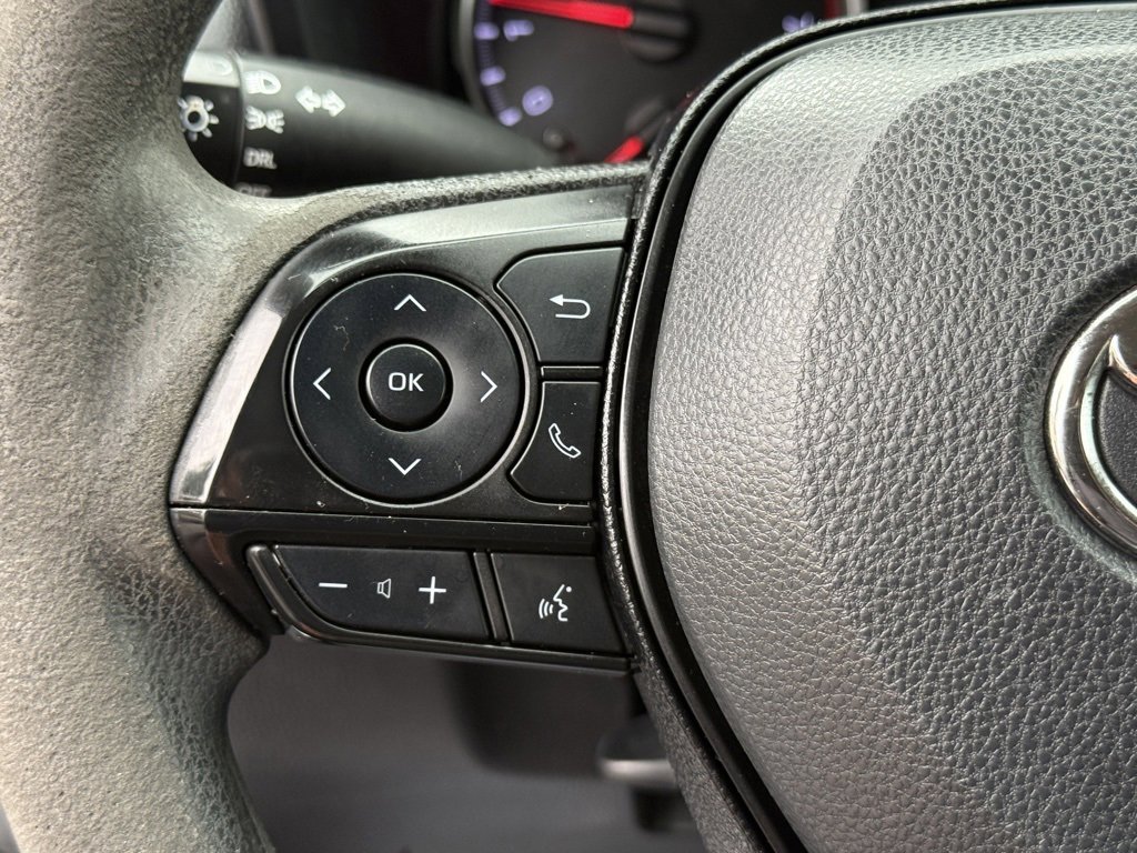 Used 2020 Toyota RAV4 LE w/ Carpet Mat Package image 21