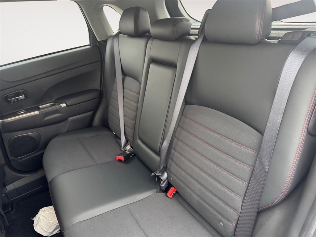 New 2025 Mitsubishi Outlander Sport SE image 13