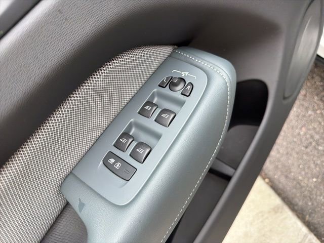 Used 2021 Volvo XC60 T5 R-Design w/ Protection Package Premier image 21