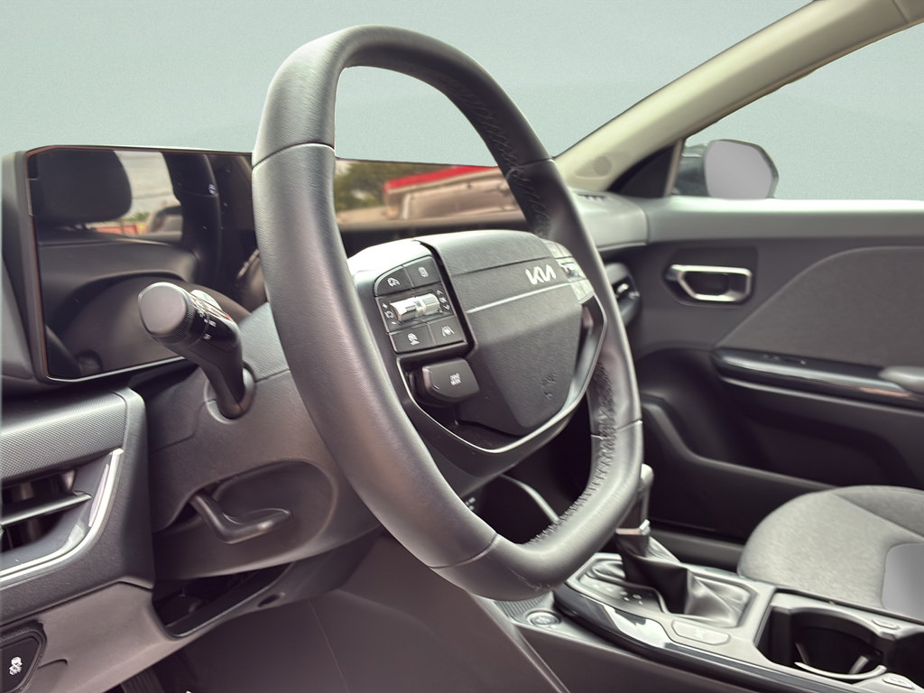 Used 2025 Kia K4 EX FWD image 17