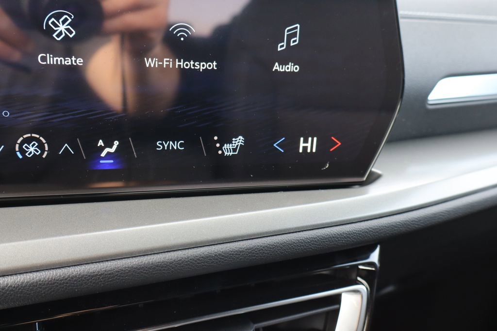 New 2026 Chevrolet Traverse LT image 13