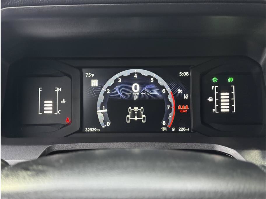 Used 2025 Toyota Tacoma SR5 AWD/4WD image 19