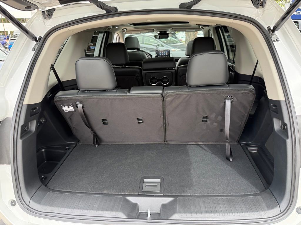 Certified 2025 Honda Pilot Touring image 21