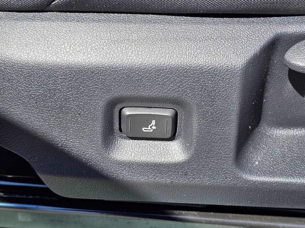 Used 2024 Toyota Tacoma SR5 image 19