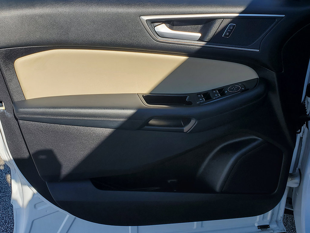 Certified 2019 Ford Edge SEL w/ Equipment Group 201A AWD/4WD image 11