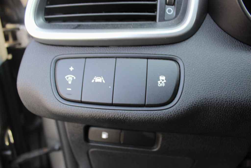 Used 2018 Kia Sorento LX image 13