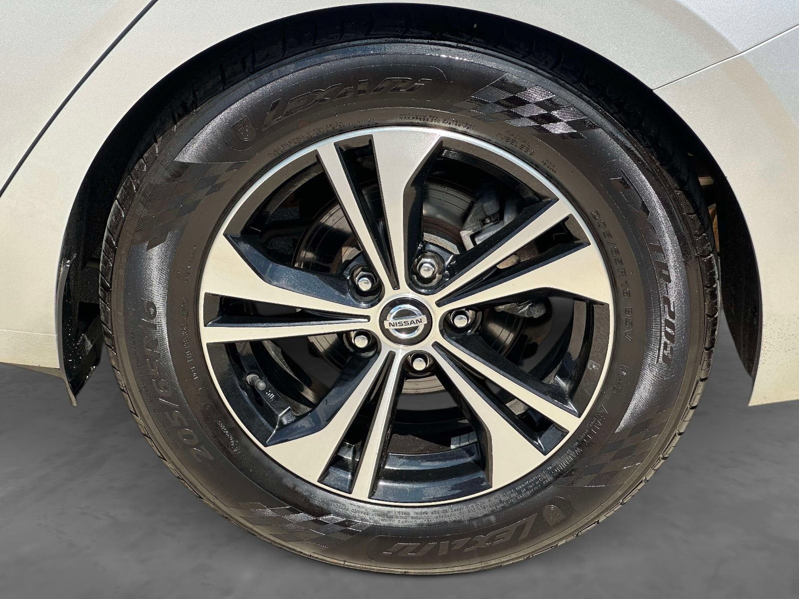 Used 2021 Nissan Sentra SV FWD image 7