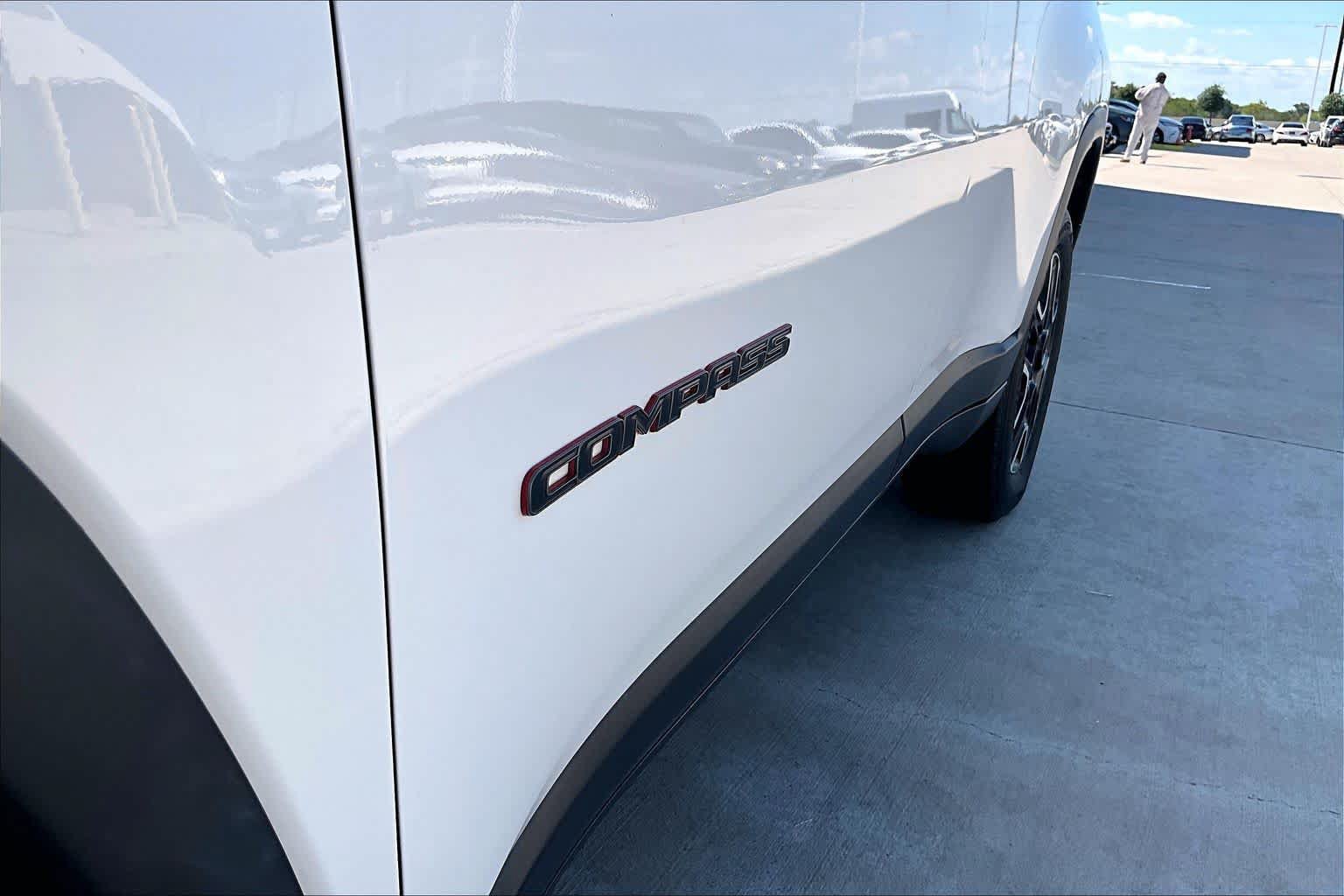 Used 2019 Jeep Compass Trailhawk w/ Leather Interior Group AWD/4WD image 28