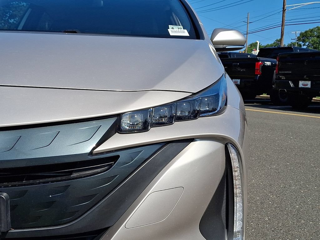 Used 2022 Toyota Prius Prime XLE FWD image 10