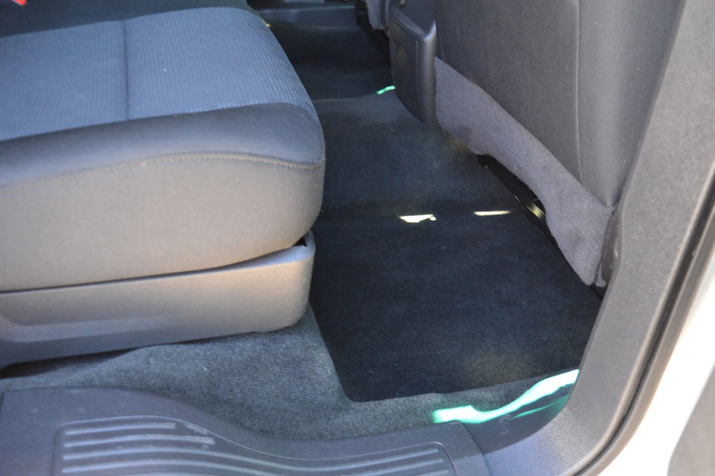 Used 2014 Ford Explorer XLT image 28