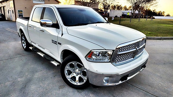 Used 2016 RAM 1500 Laramie w/ Convenience Group image 4
