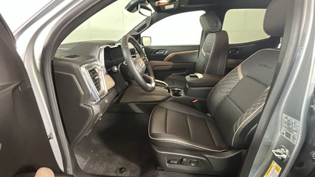 Used 2026 GMC Canyon Denali AWD/4WD image 11