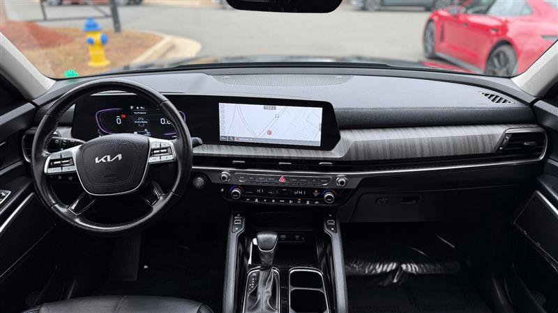 Used 2024 Kia Telluride EX w/ EX Captain's Chair Package image 19