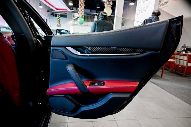 Used 2022 Maserati Ghibli Modena Q4 image 23