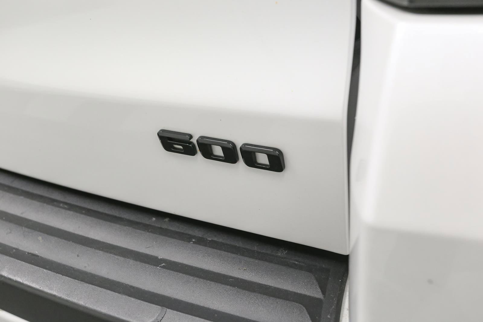 Used 2017 Cadillac Escalade Luxury image 13