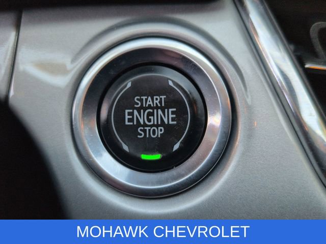 Used 2025 Chevrolet Trax LT w/ LT Convenience Package image 17