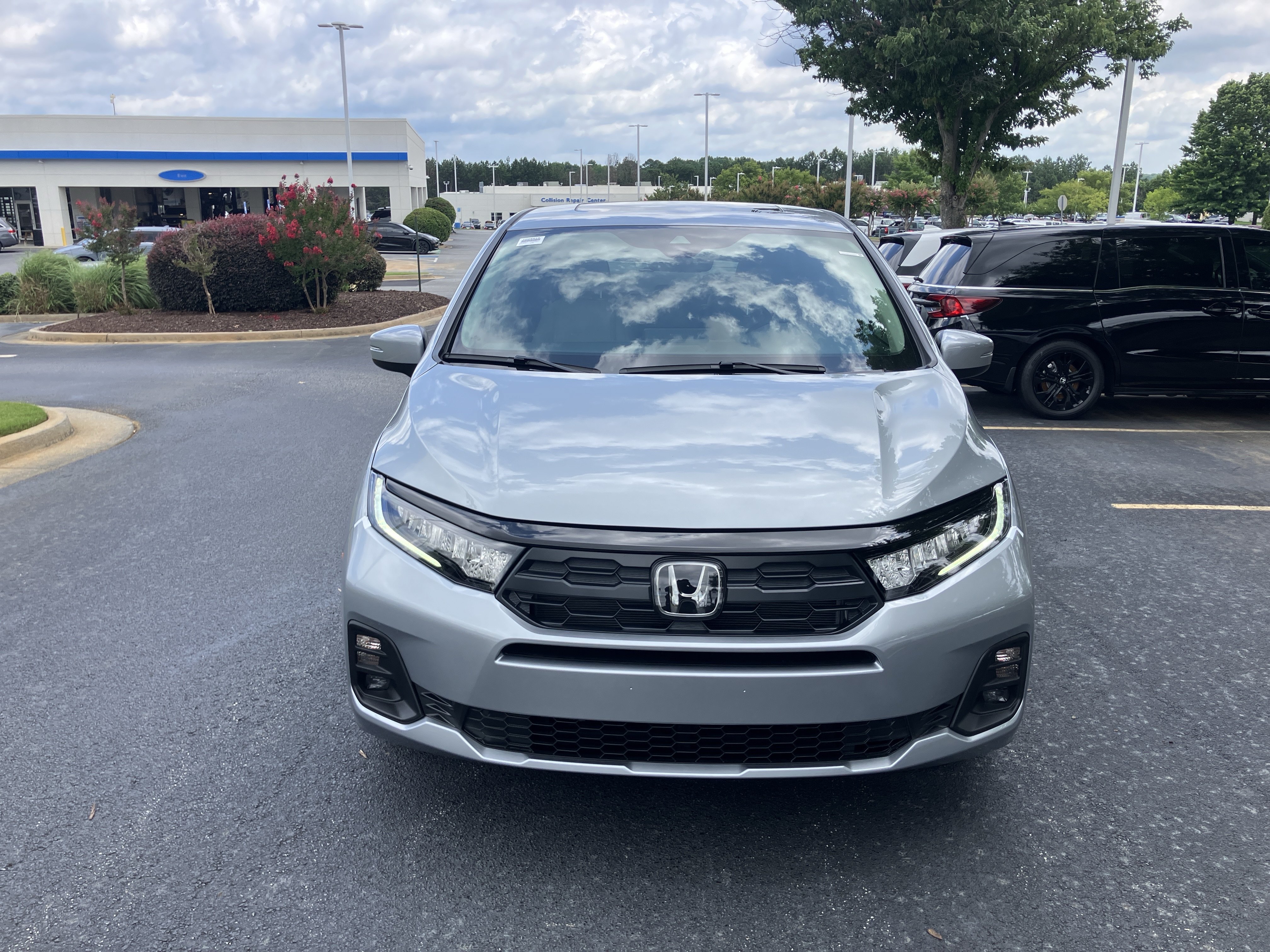 New 2026 Honda Odyssey EX-L image 3