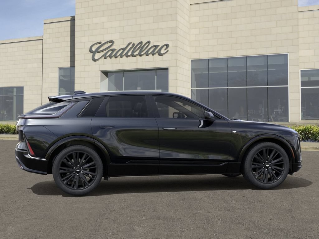 New 2026 Cadillac Lyriq Signature Sport w/ LPO, ONYX Package AWD/4WD image 5