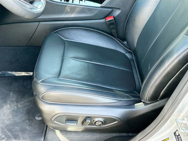 Used 2024 Jeep Grand Cherokee Overland w/ Trailer Tow Package image 20