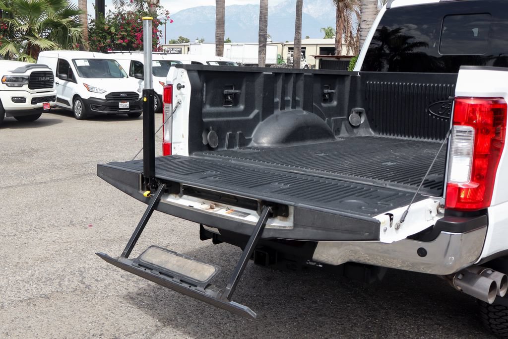 Used 2018 Ford F250 Lariat w/ Lariat Value Package AWD/4WD image 10