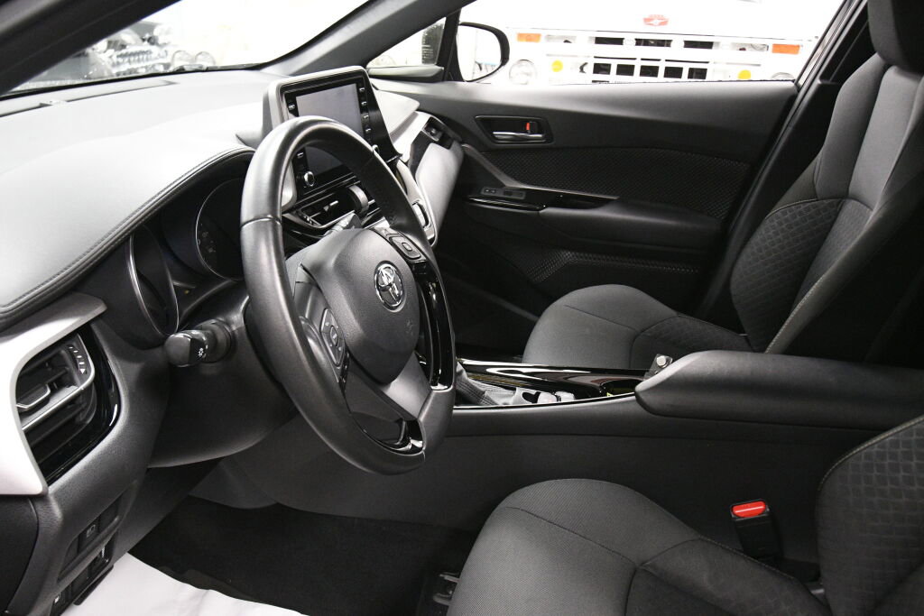 Used 2022 Toyota C-HR Nightshade image 19
