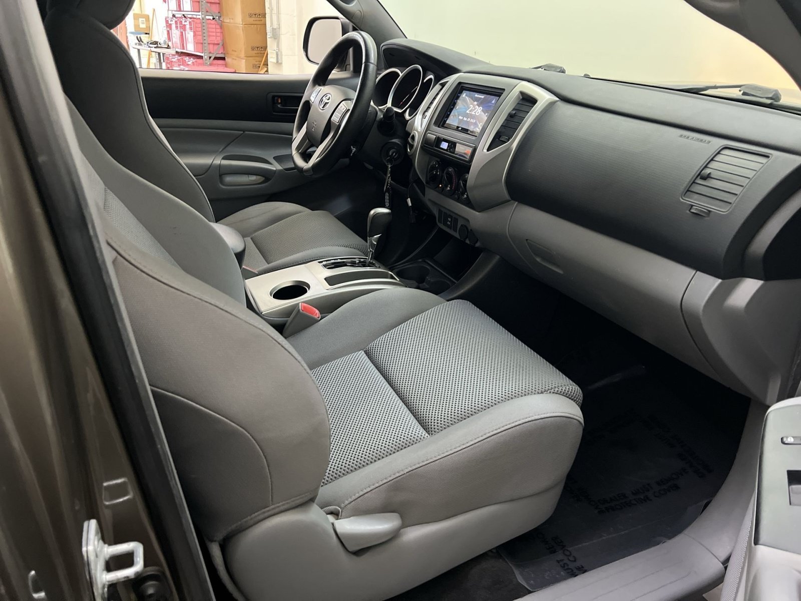 Used 2013 Toyota Tacoma 4x4 Access Cab V6 w/ TRD Sport Pkg image 25