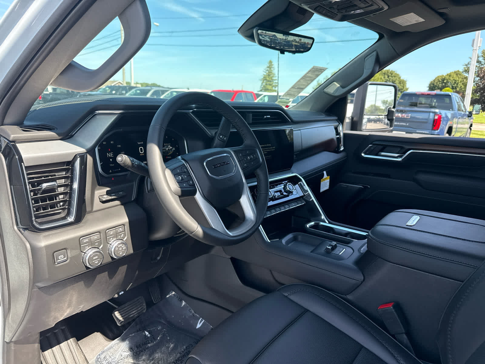New 2026 GMC Sierra 3500 Denali w/ Denali Reserve Package AWD/4WD image 12
