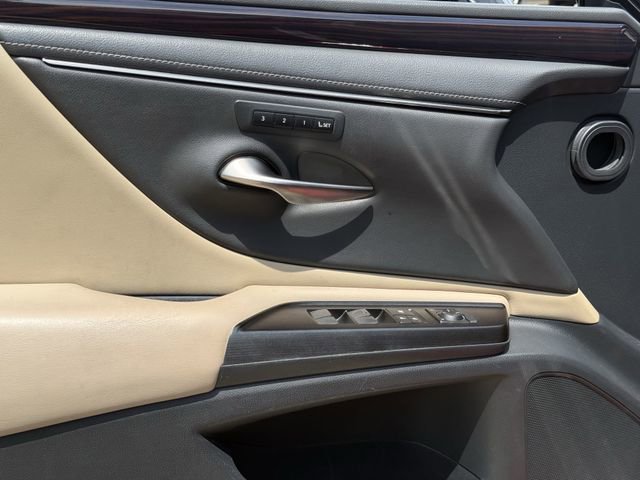 Used 2019 Lexus ES 350 w/ Premium Package FWD image 25