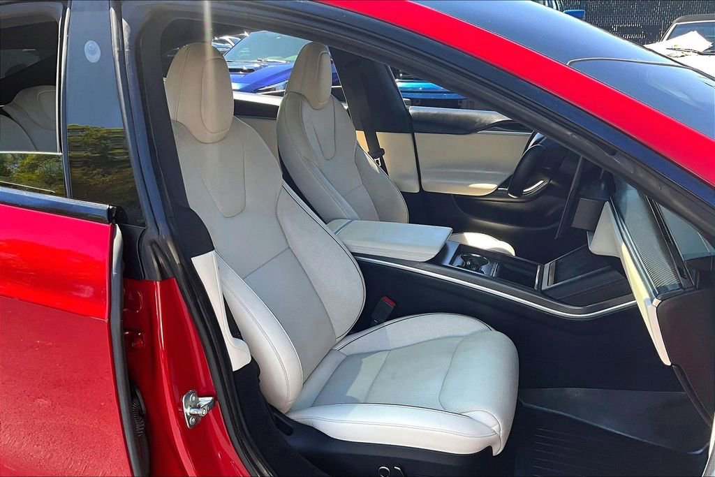 Used 2022 Tesla Model S Plaid image 29