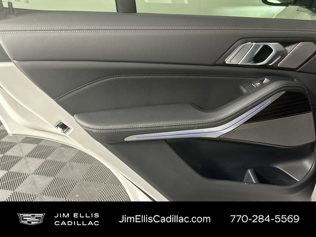 Used 2025 BMW X5 xDrive50e image 19