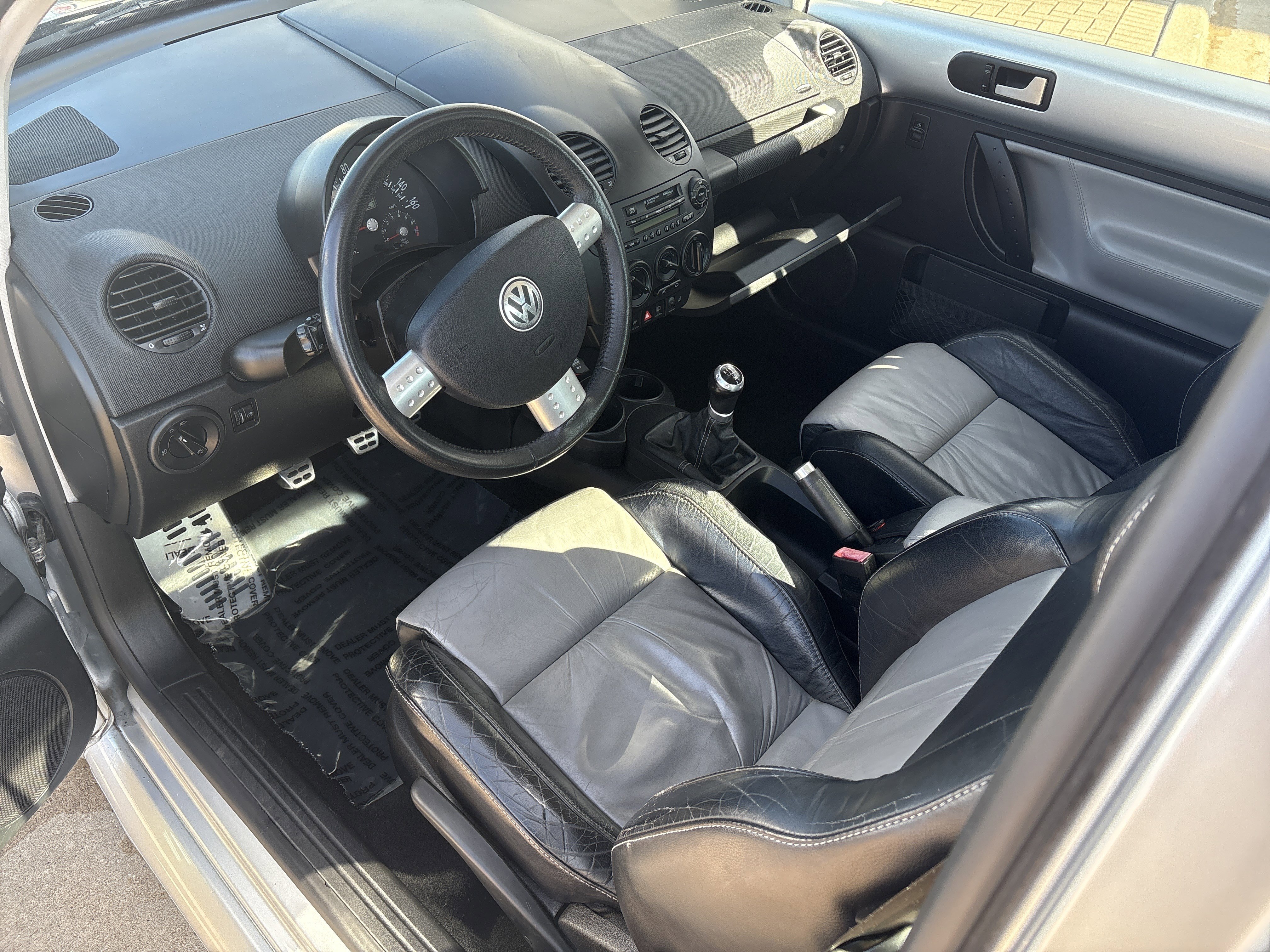 Used 2003 Volkswagen Beetle S image 9