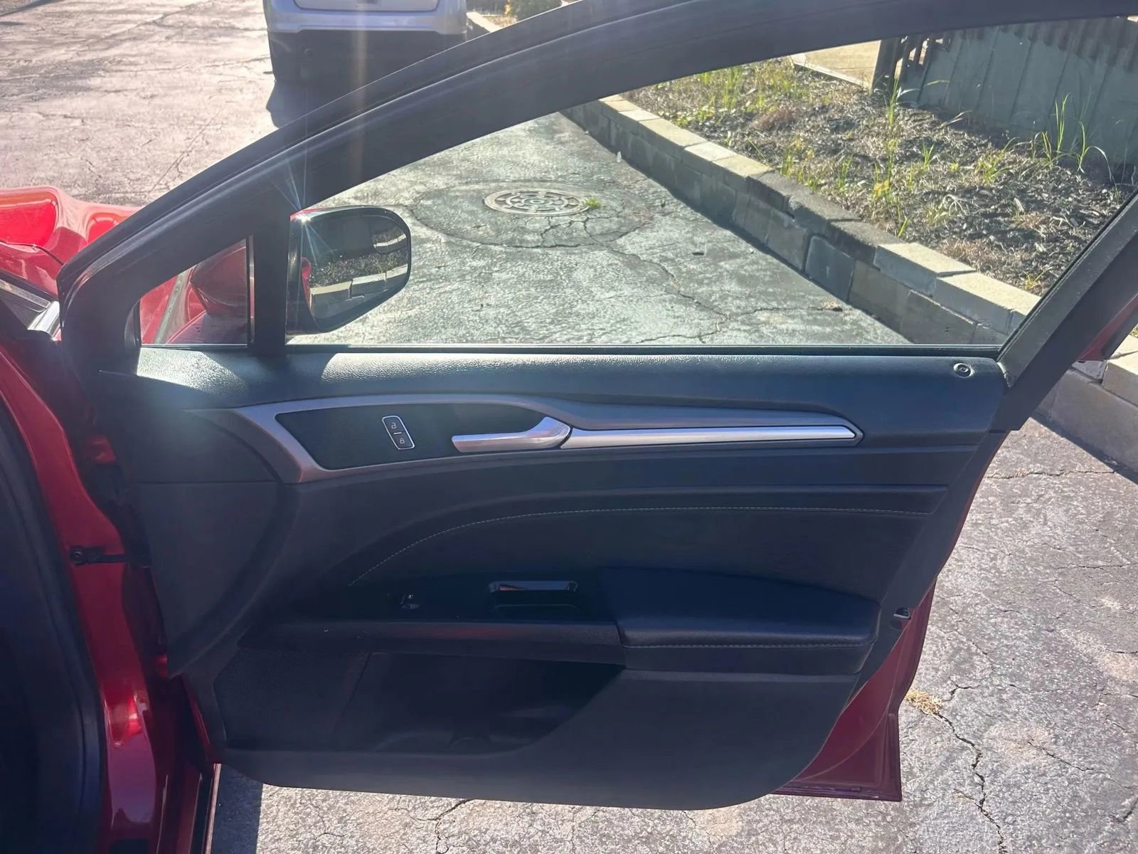 Used 2015 Ford Fusion Titanium FWD image 11