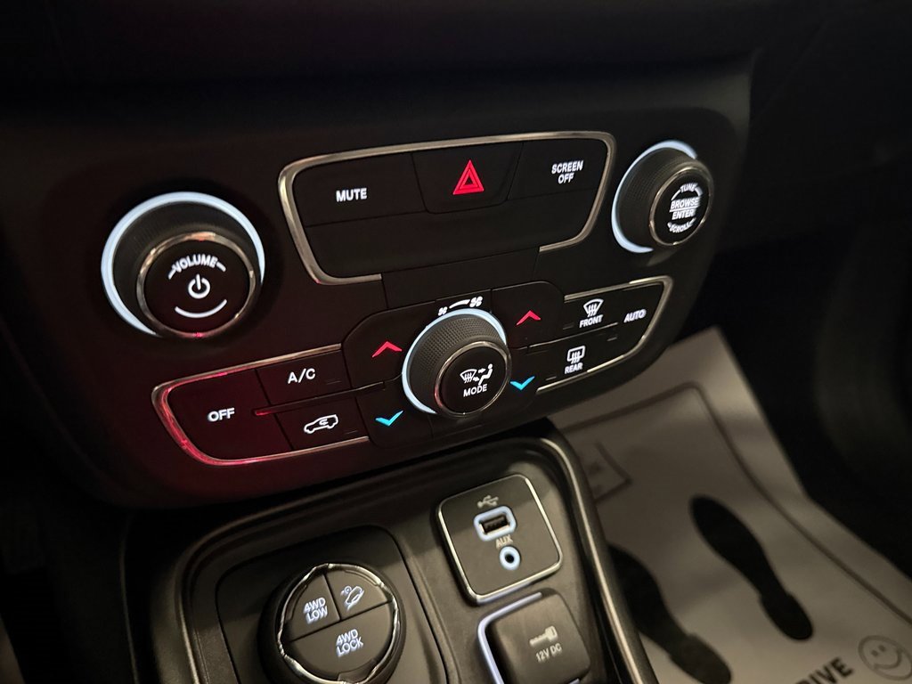 Used 2017 Jeep Compass Trailhawk w/ Navigation Group image 14