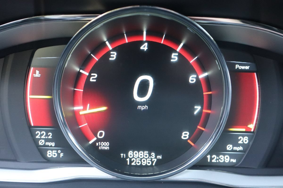 Used 2015 Volvo XC60 T5 AWD/4WD image 45