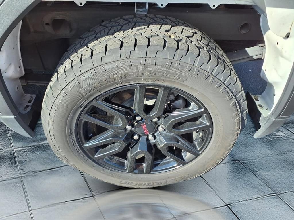 Used 2022 GMC Sierra 1500 Elevation w/ LPO, Elevation Black Package image 26