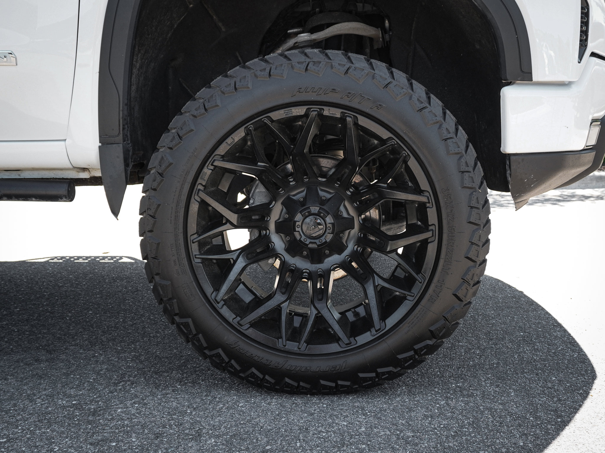Used 2024 GMC Sierra 1500 Elevation w/ X31 Off-Road Package AWD/4WD image 12