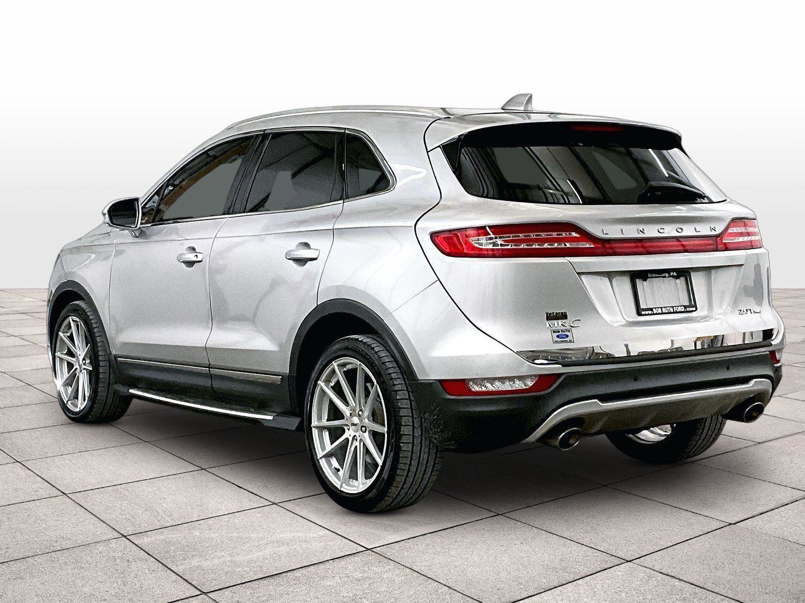 Used 2017 Lincoln MKC Reserve image 10