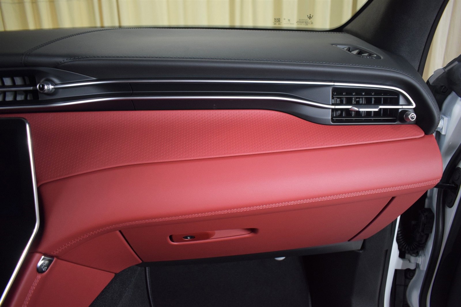 New 2025 Maserati Grecale Folgore image 26