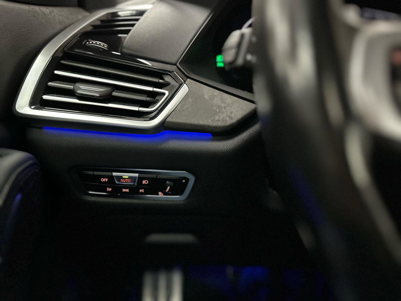 Used 2022 BMW X5 xDrive40i w/ M Sport Package AWD/4WD image 20