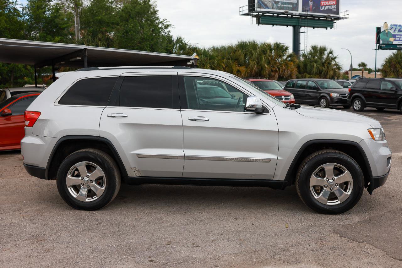 Used 2013 Jeep Grand Cherokee Limited image 13