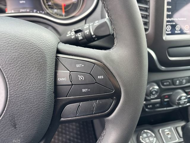 Used 2022 Jeep Cherokee Trailhawk image 18