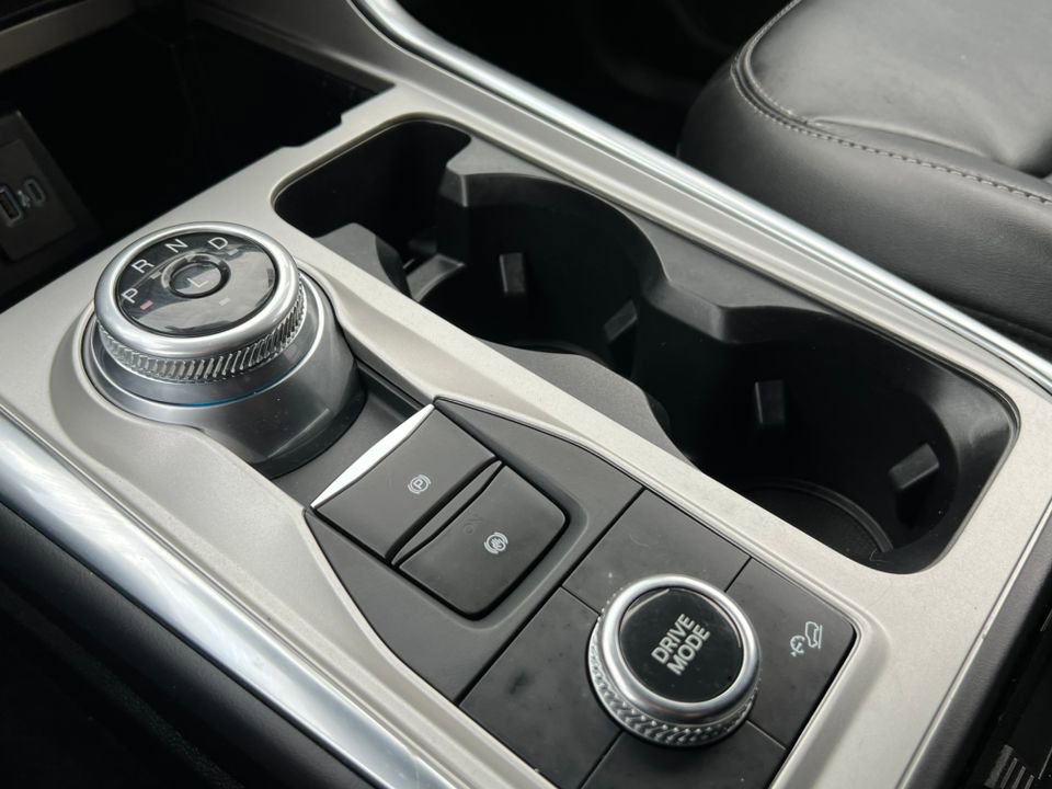 Certified 2023 Ford Explorer XLT w/ Equipment Group 202A image 31