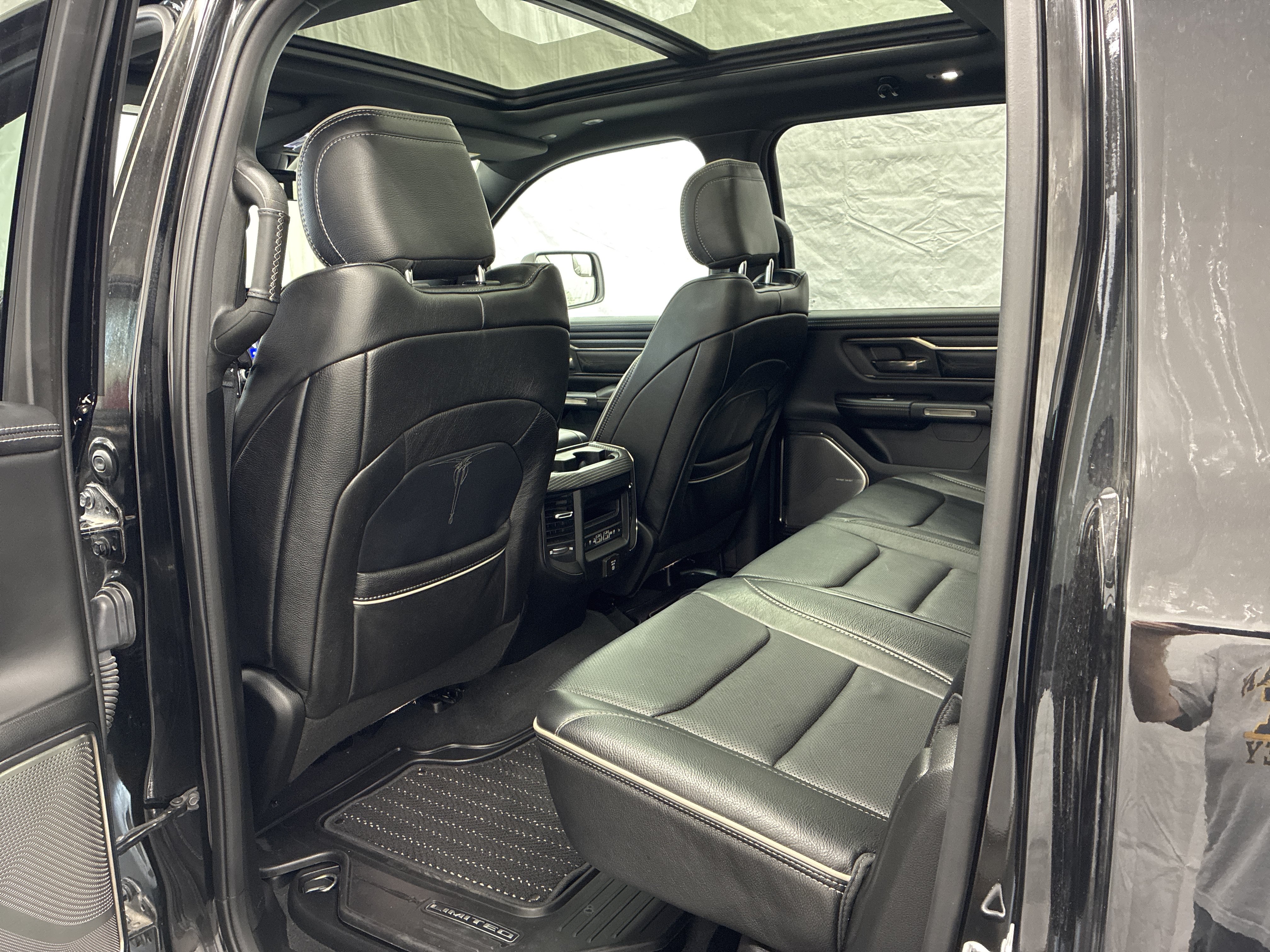 Used 2019 RAM 1500 Limited AWD/4WD image 12